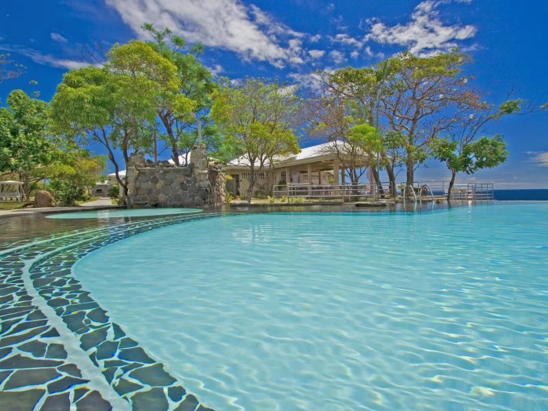 Antulang Beach Resort Siaton Extérieur photo